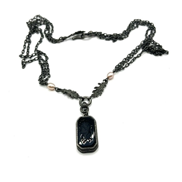Gorgeous Signed EXTASIA Black Cameo Bead Pearl Necklace Triple Black Chain - Picture 7 of 14